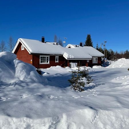 Villa Yllaestoelli 2 A, Aekaeslompolo Kolari Esterno foto