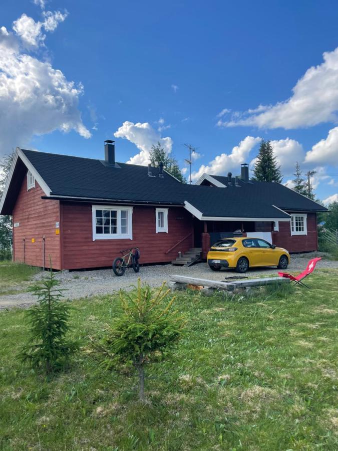 Villa Yllaestoelli 2 A, Aekaeslompolo Kolari Esterno foto