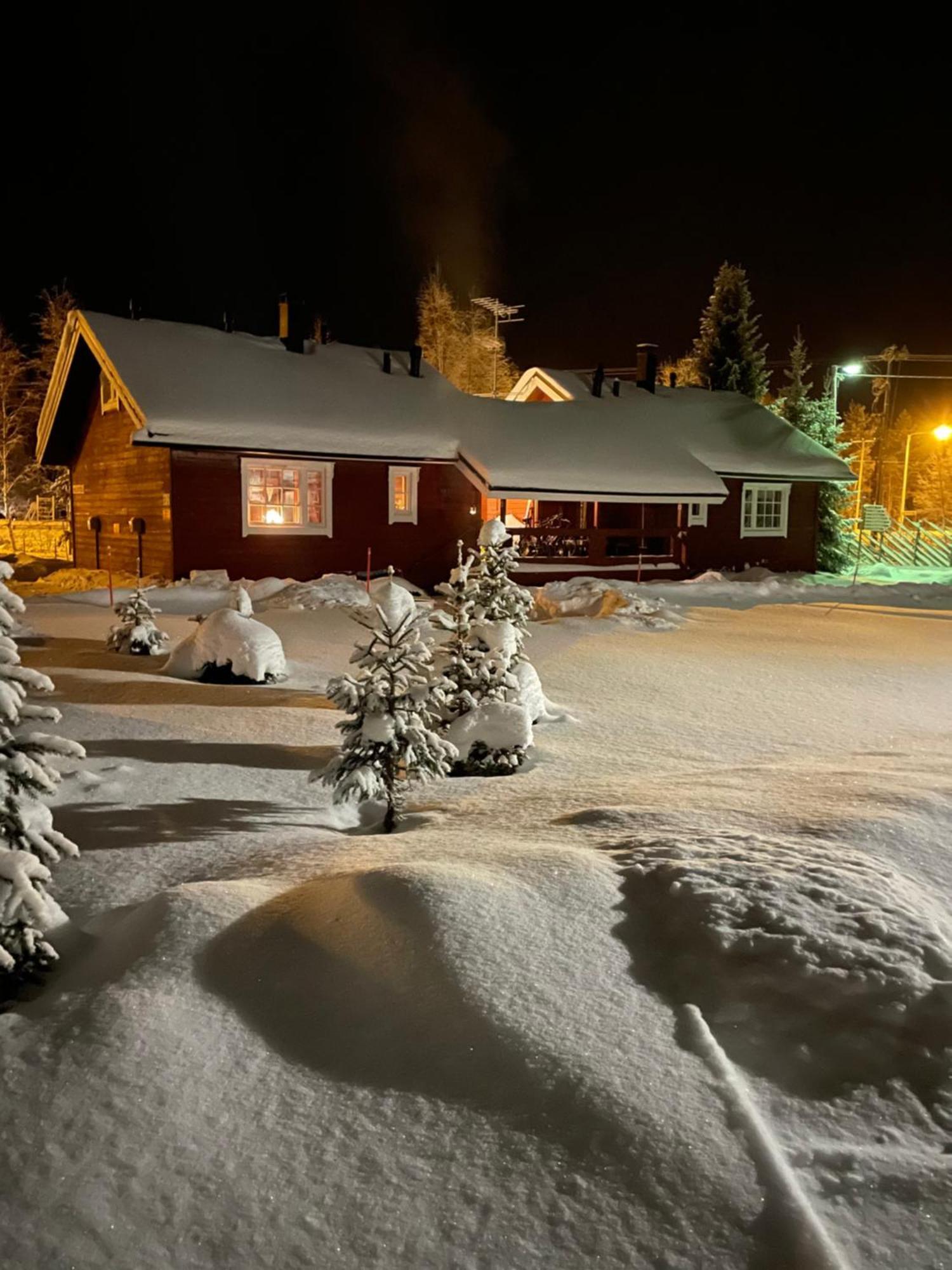 Villa Yllaestoelli 2 A, Aekaeslompolo Kolari Esterno foto