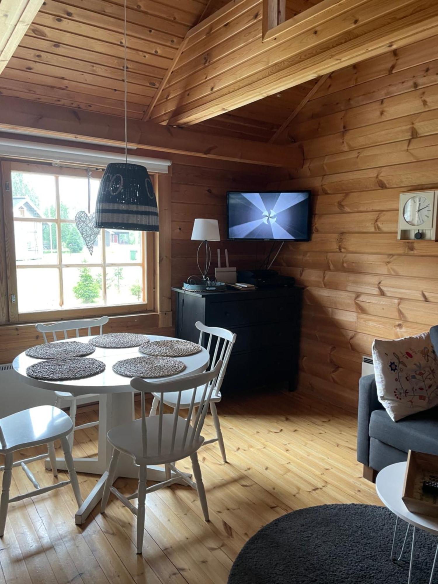 Villa Yllaestoelli 2 A, Aekaeslompolo Kolari Esterno foto